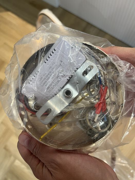 Люстра LED новая.