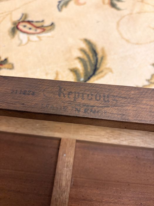 Măsuță Reprodux (Bevan Funnell) Made in England, lemn de tisă, laterale extensibile