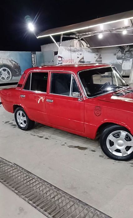 Vaz 2101 sotiladi