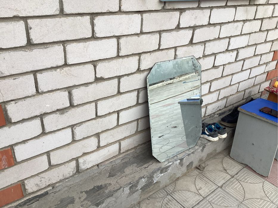 Продам зеркало в хорошем состоянии