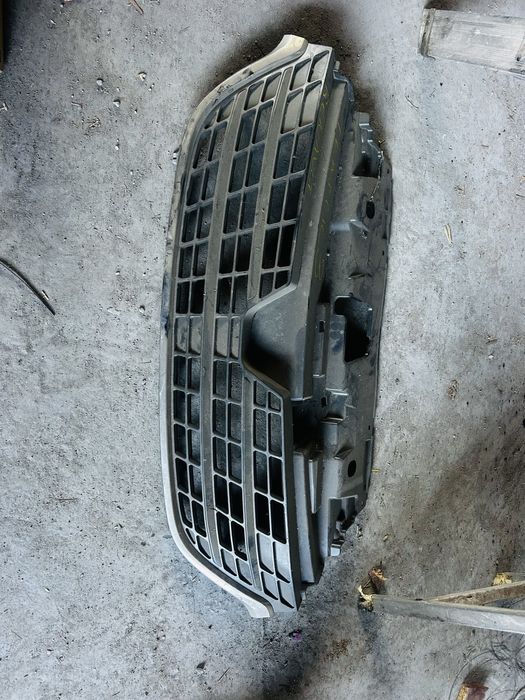 Предна Решетка за Renault Trafic3