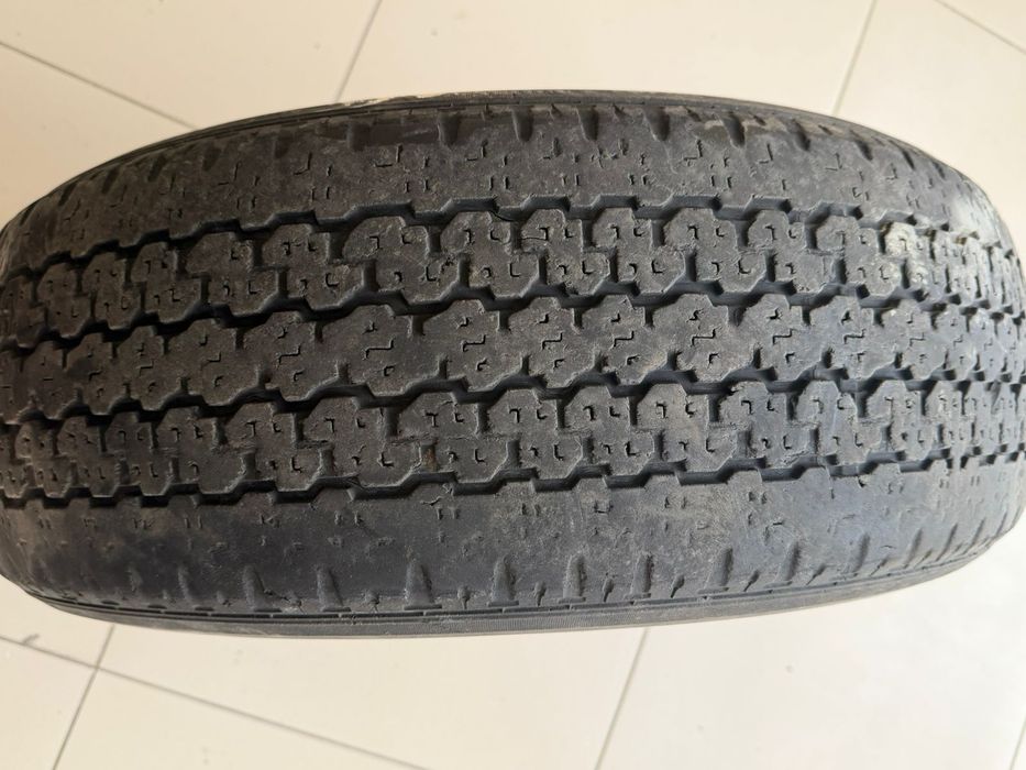 Летние шины б/у продам 4шт