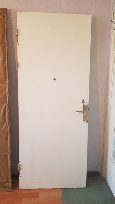 Двери деревянные