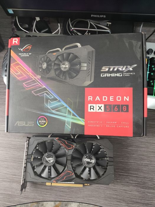 Продам Видеокарта PCI-E Asus AMD Radeon RX 560 .