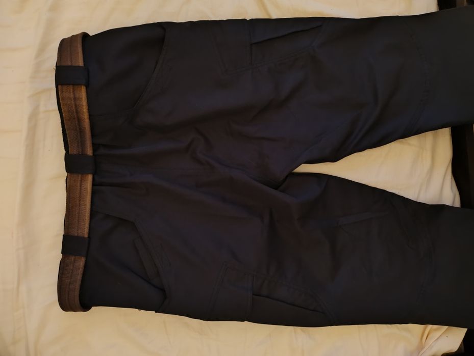 Pantaloni cargo, drumeție L