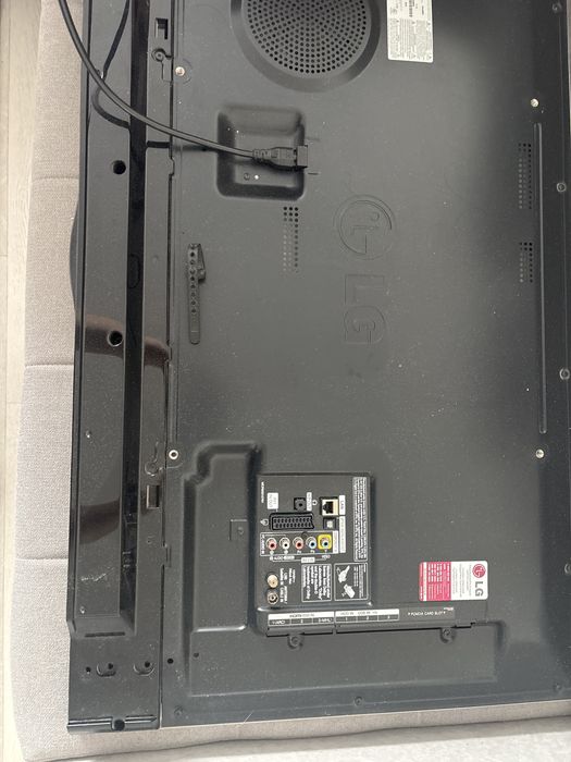 Продам смарт телевизор