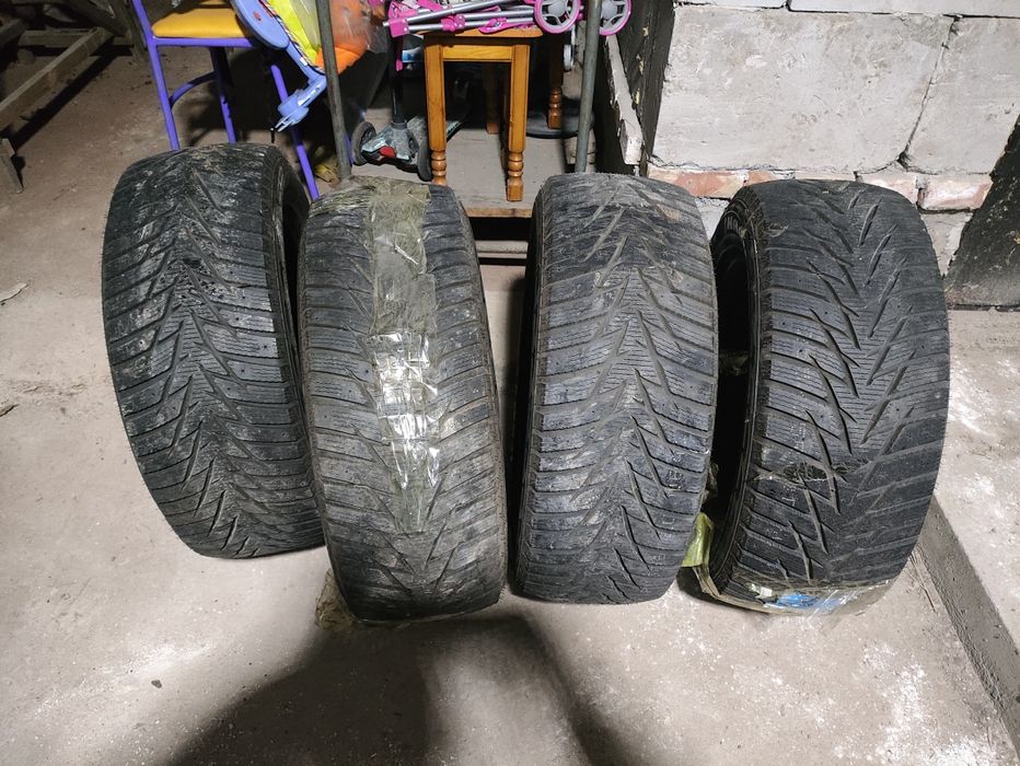 Продам зимние шины 255/55/18