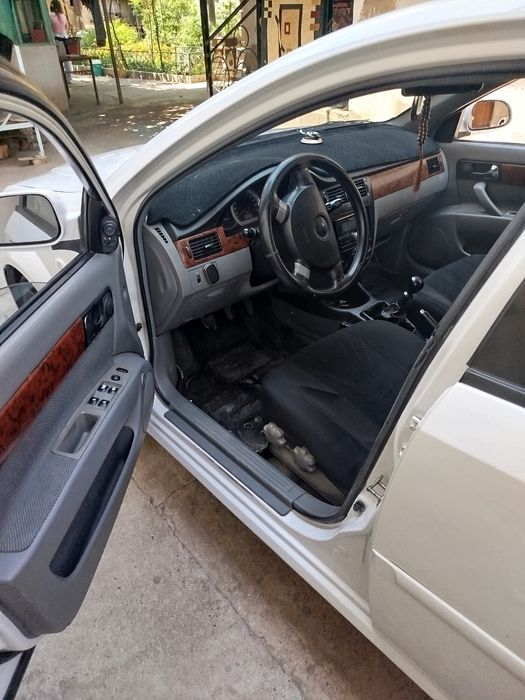 lacetti 1.8 2011 г.