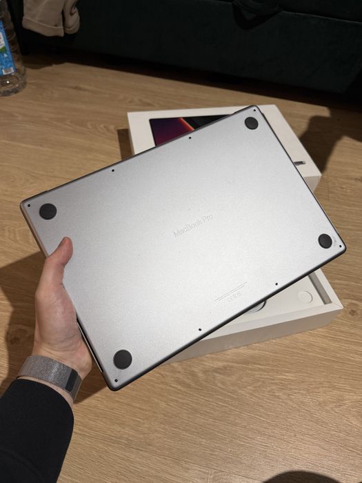 MacBook Pro 16inch M1 Max 64RAM 2TB SSD