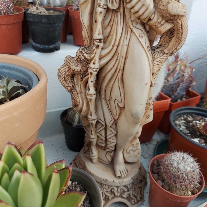 Статуетка Азиатски ловец на птици.