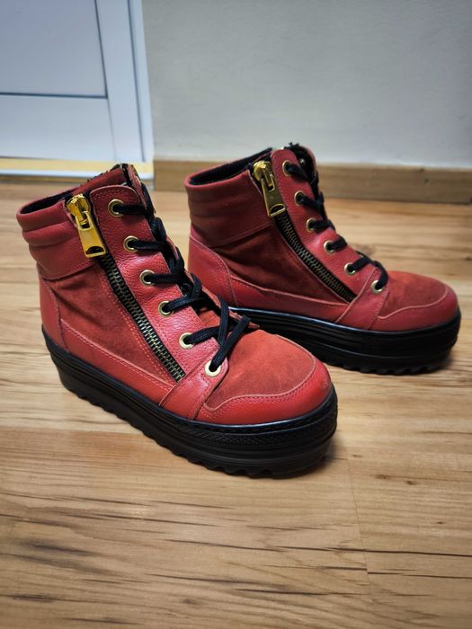 Червени боти естествена кожа и велур