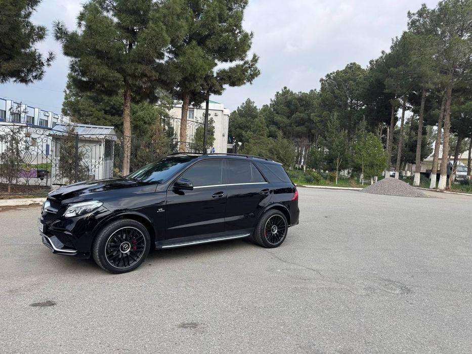 Mercedes ml350 sotiladi