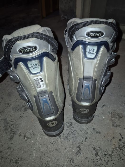 Продавам ски обувки Tecnica 24