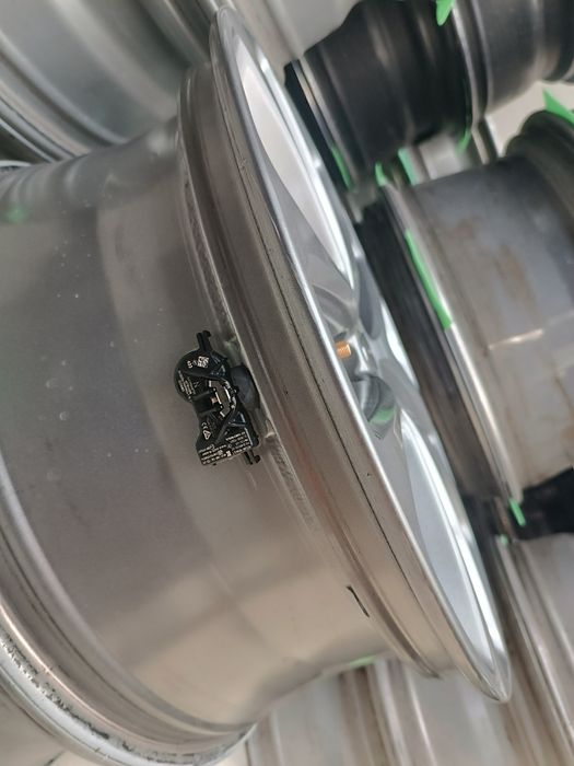 Jante aliaj 5x114.3 r17 Renault Megane ( senzori presiune incluși)