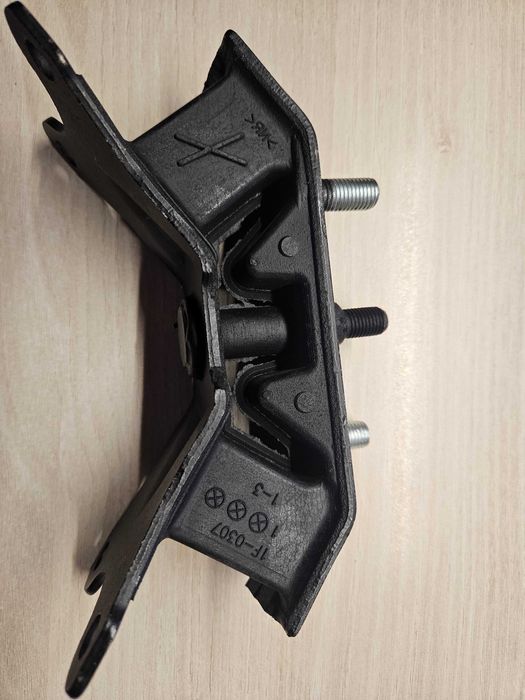 Тампон 41022AG100 ZPSSB006 Subaru двигател