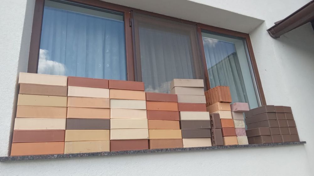 Vand caramida aparenta noua