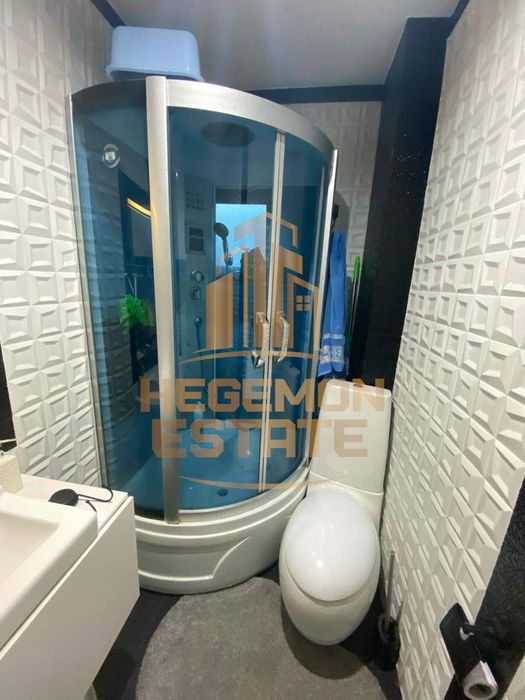 Продава се Тристаен апартамент в Варна, Възраждане 3 - 110 кв.м за 951 €/кв.м - Снимка #4