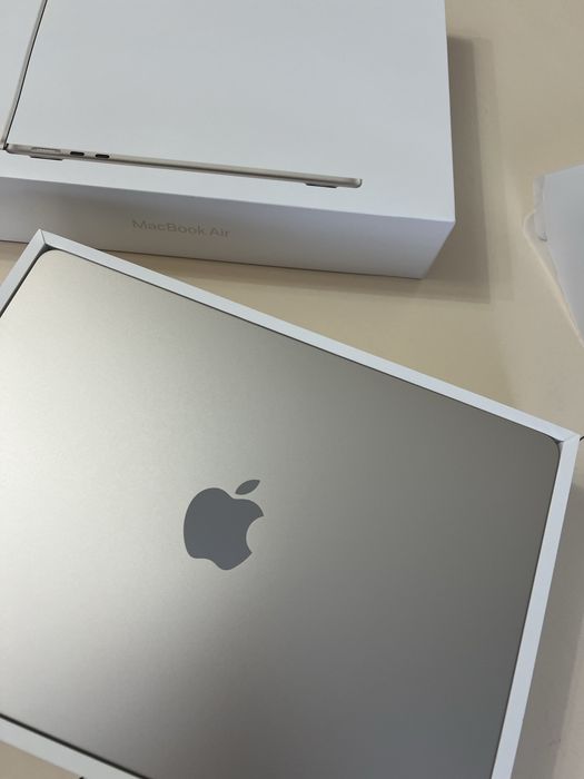 Macbook air m2 8/256