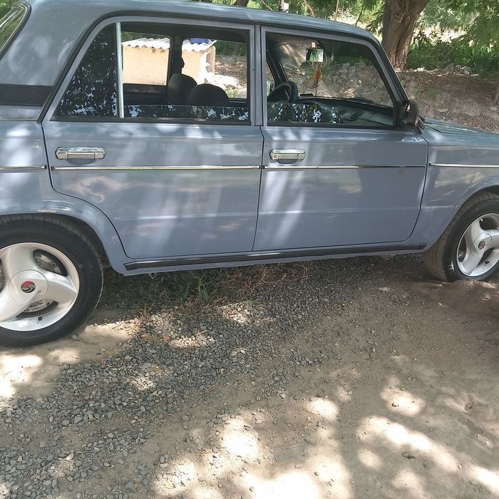 Vaz2106 sotiladi