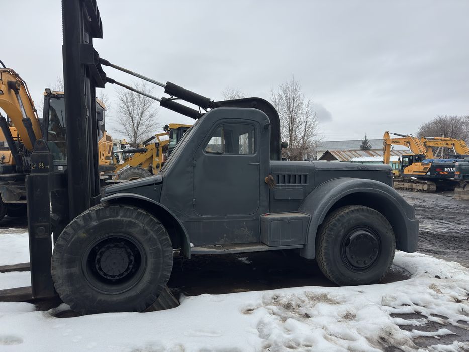 Вилочный погрузчик кара