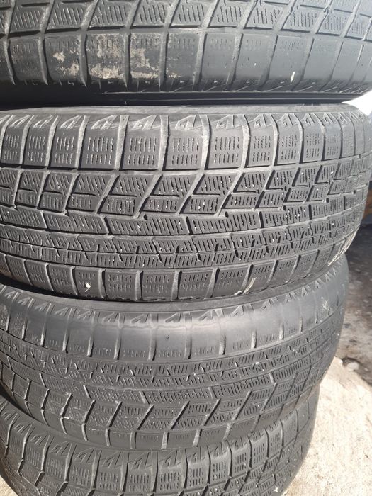 Продам зимние шины R16.