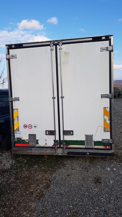 Vând container izoterma frigorific