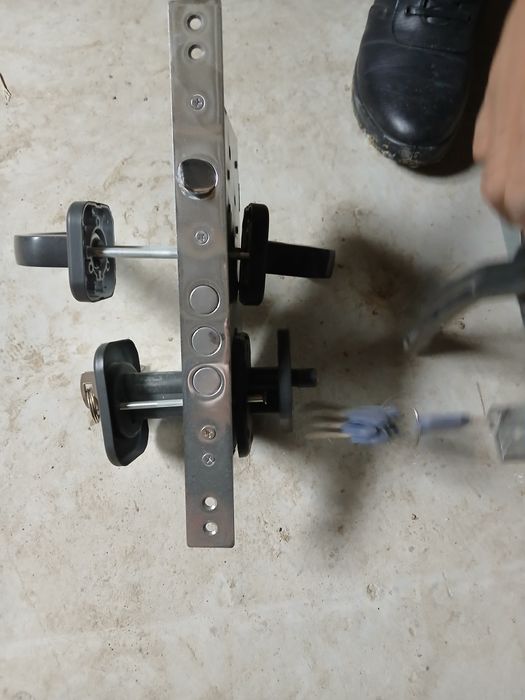 Замок.   Комлекте сатылады