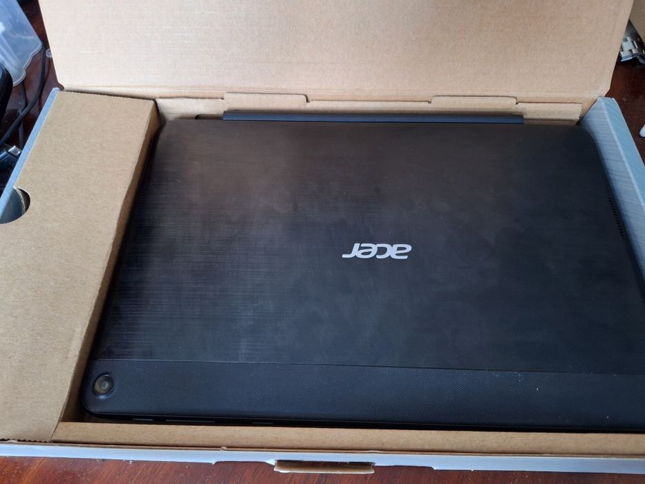 Продам Aser One 10