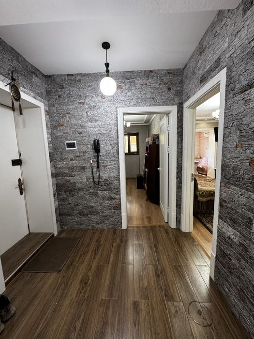 Квартира 4-ех комнатная/4 xonasi с ремонтом в центре города на Ц1