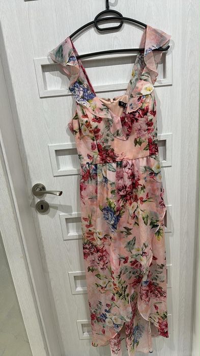 Дамски рокли Guess