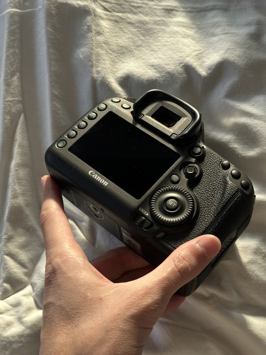 Продам камеру Canon 5d mark3