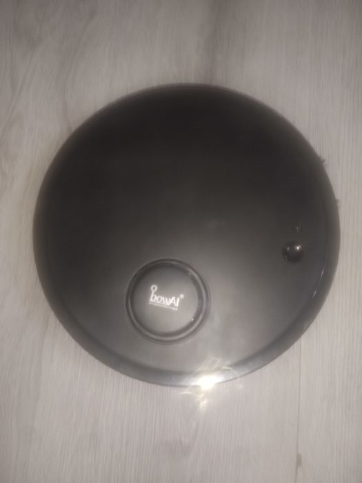 Робот пылесос.Работает