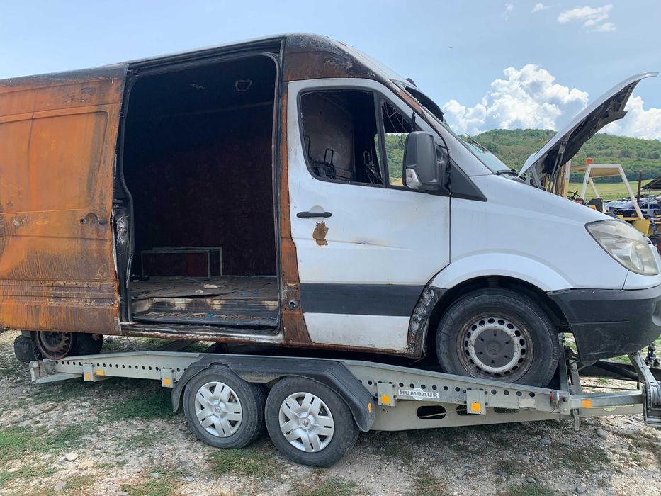 Dezmembrari Dezmembrez Piese piesa Dez Mercedes Srinter 906 2,2 309cdi