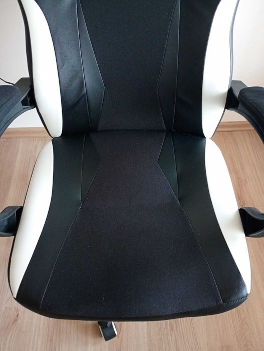 Офис стол/ геймърски стол Gaming Fury Avenger M