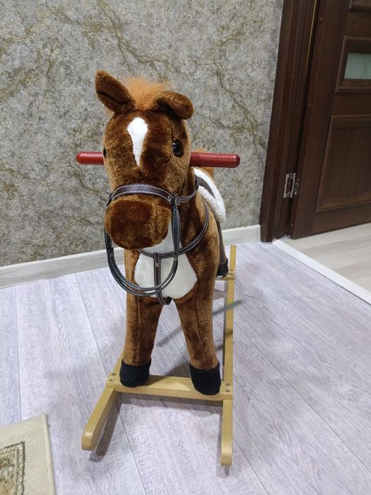 Продам лошадку-качалку