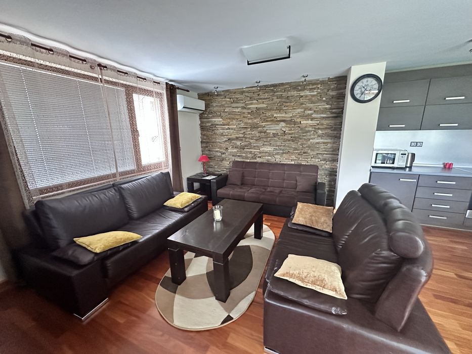 Дава се под наем Тристаен апартамент в Смолян, Невястата - 127 кв.м за 368.73 € - Снимка #1