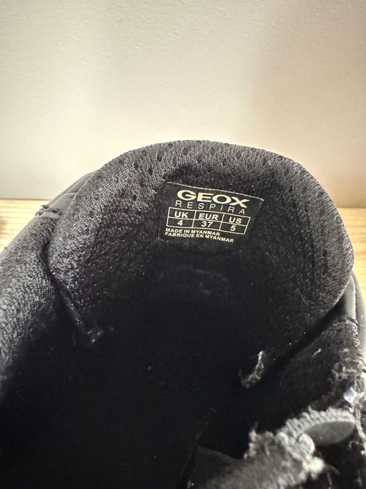 Черни високи кецове с декорация звезда – размер 37