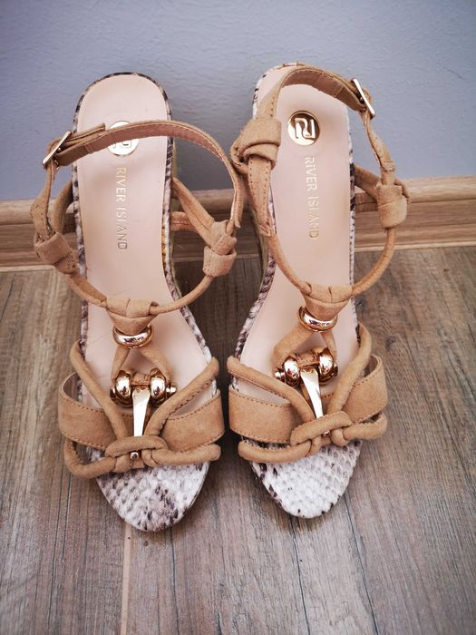 Дамски сандали  river