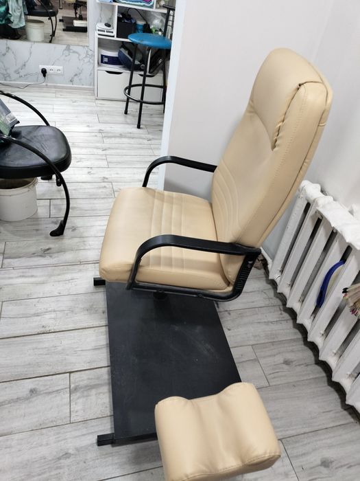 Продам педикюрный кресло