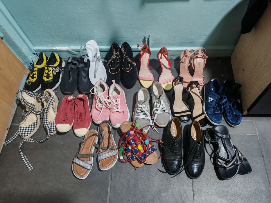 Donez încălțăminte