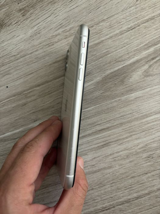 Продам Iphone 11 128 gb