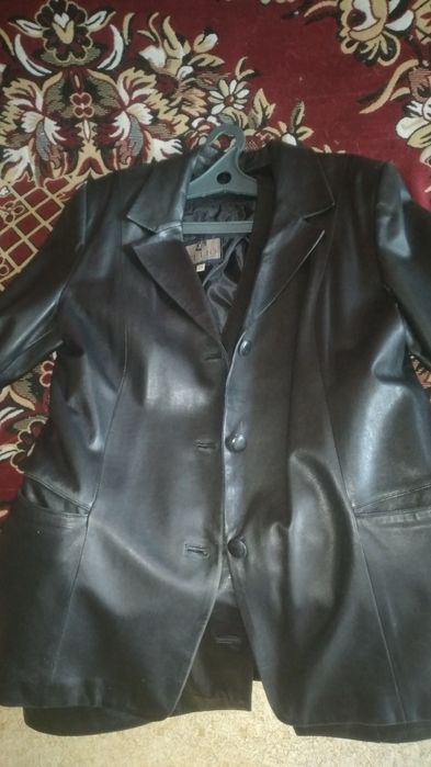 Продам куртку кожа