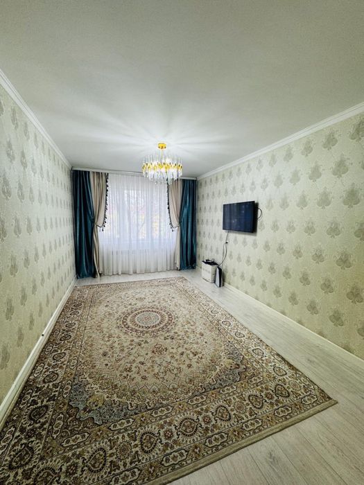 Продам 2комн кв в центре городе Кандыагаш с мебелью
