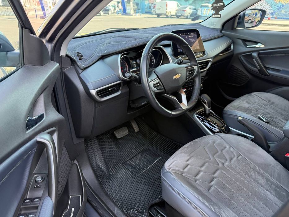 Продаётся Chevrolet Tracker 2 Premier Plus 2025 года