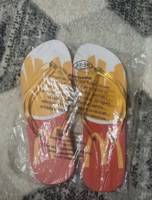 Papuci McDonald’s marimea 37-38