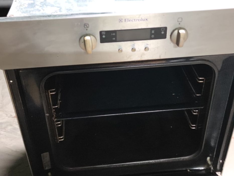 Духовой шкаф и газплита Electrolux