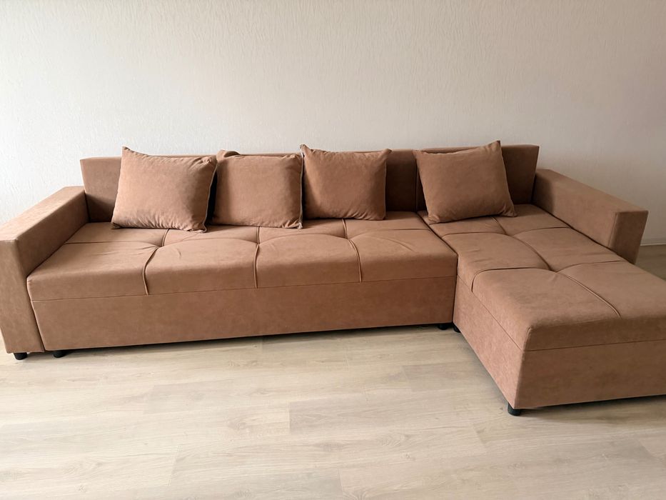 Диван срочно продам