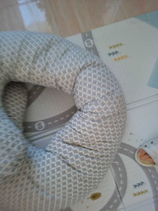 Възглавница за кърмене и бременни