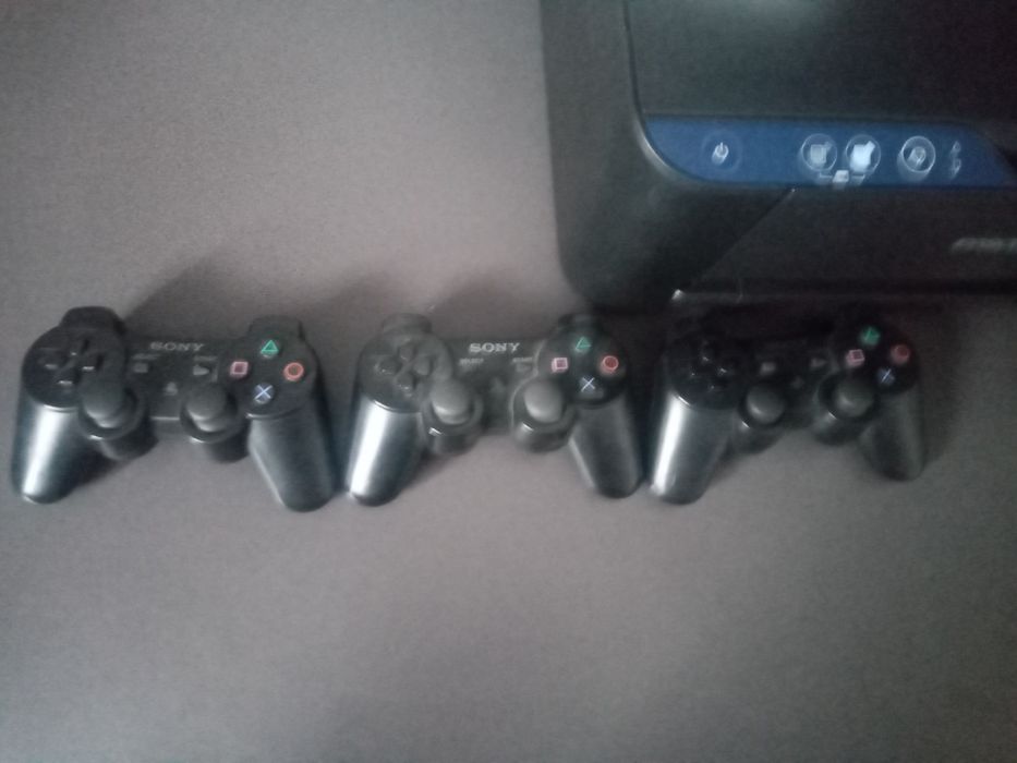 Продам плейстейшин 3 прошитая