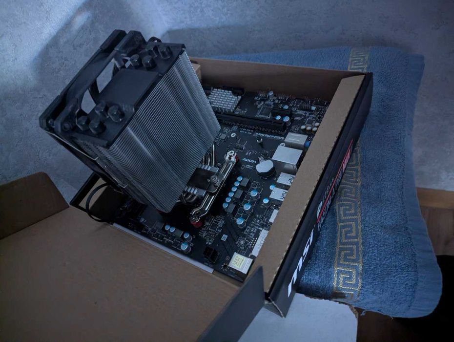 Комплект Ryzen 5 5600 + B450 msi + башенный кулер